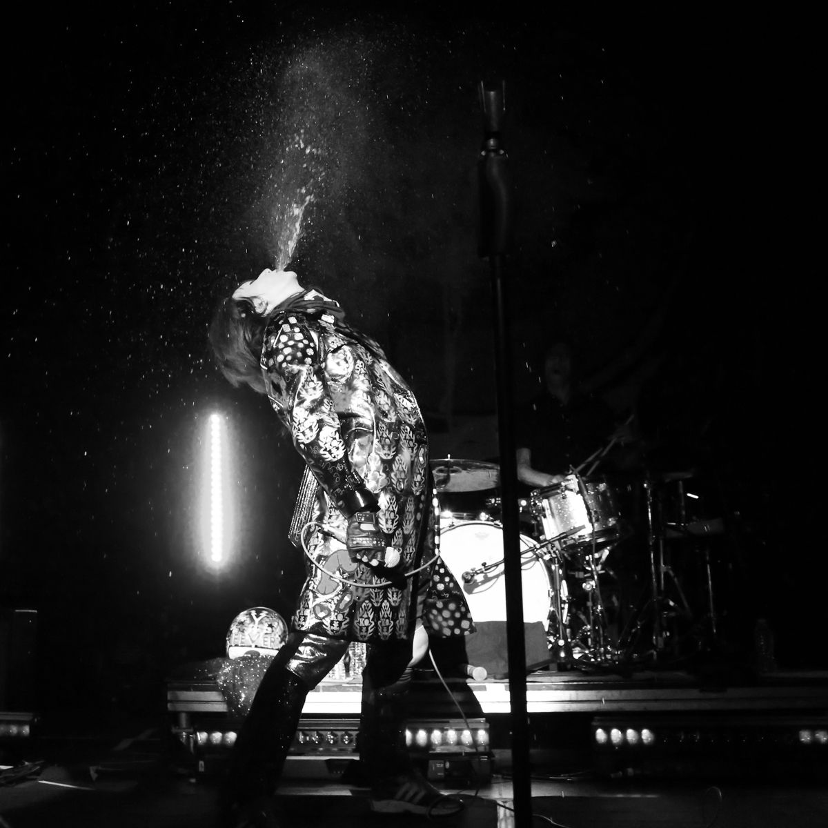 yeah yeah yeahs killian young 20 Live Review: Yeah Yeahs Yeahs Return to NYC for First Hometown Show in Four Years (11/7)