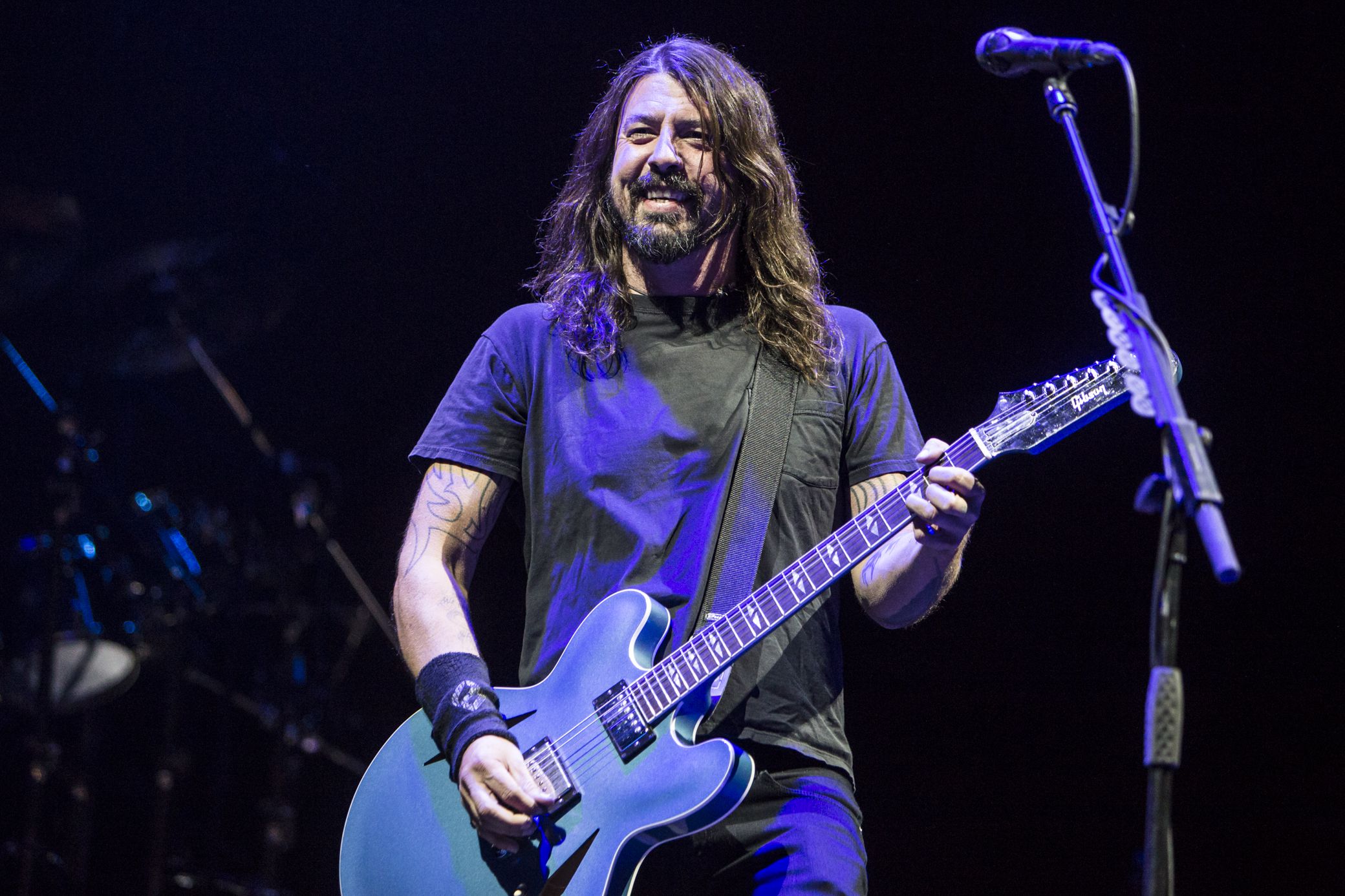 foo fighters 2 Cal Jam Offered Everything Youd Want From Dave Grohl