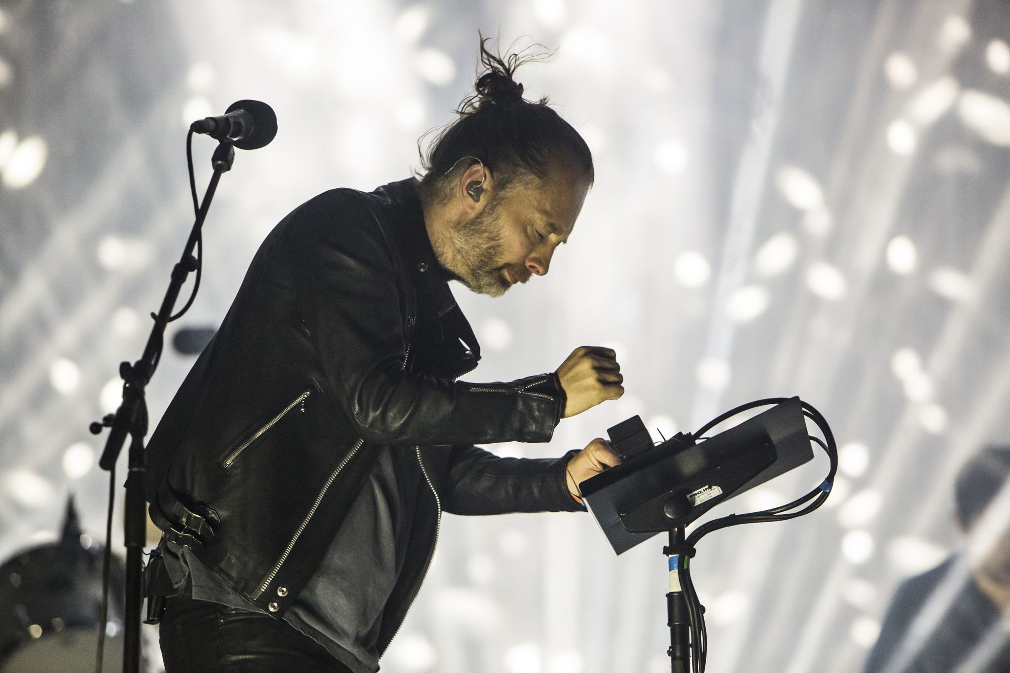 radiohead 1 Coachella Review: Radiohead Triumphs Over Horrific Technical Issues, Plays Creep