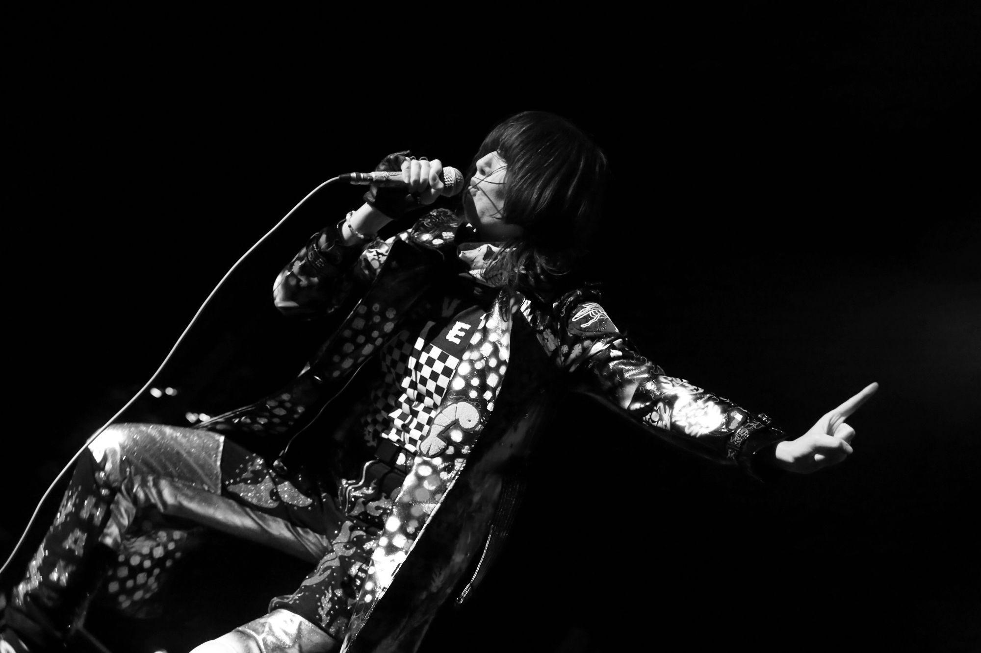 yeah yeah yeahs killian young 17 Live Review: Yeah Yeahs Yeahs Return to NYC for First Hometown Show in Four Years (11/7)