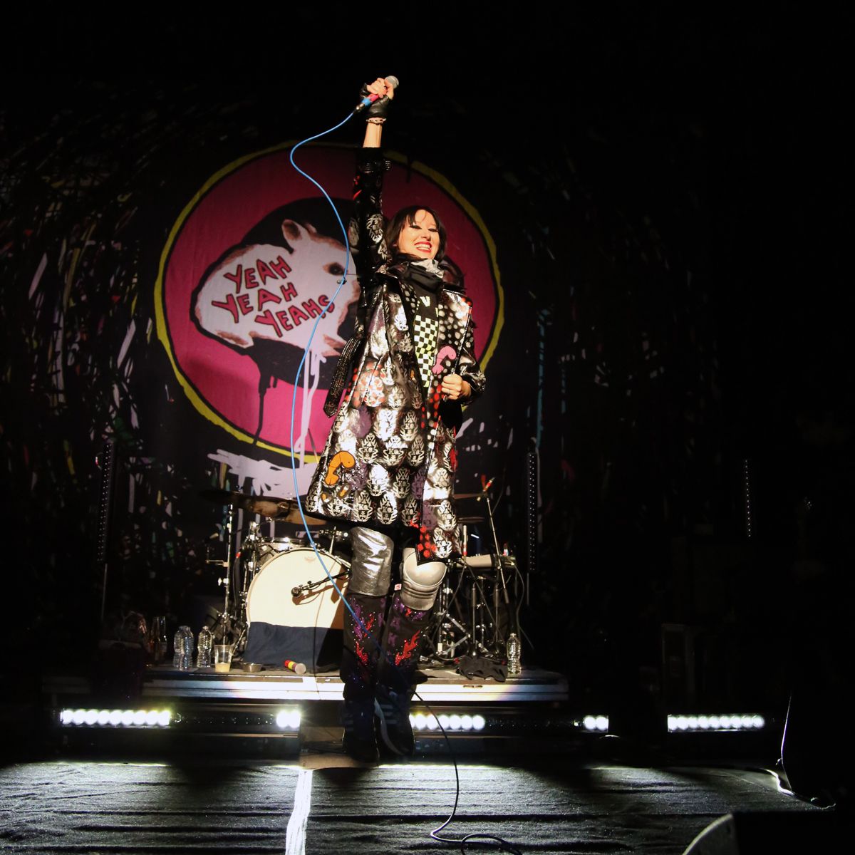 yeah yeah yeahs killian young 19 Live Review: Yeah Yeahs Yeahs Return to NYC for First Hometown Show in Four Years (11/7)